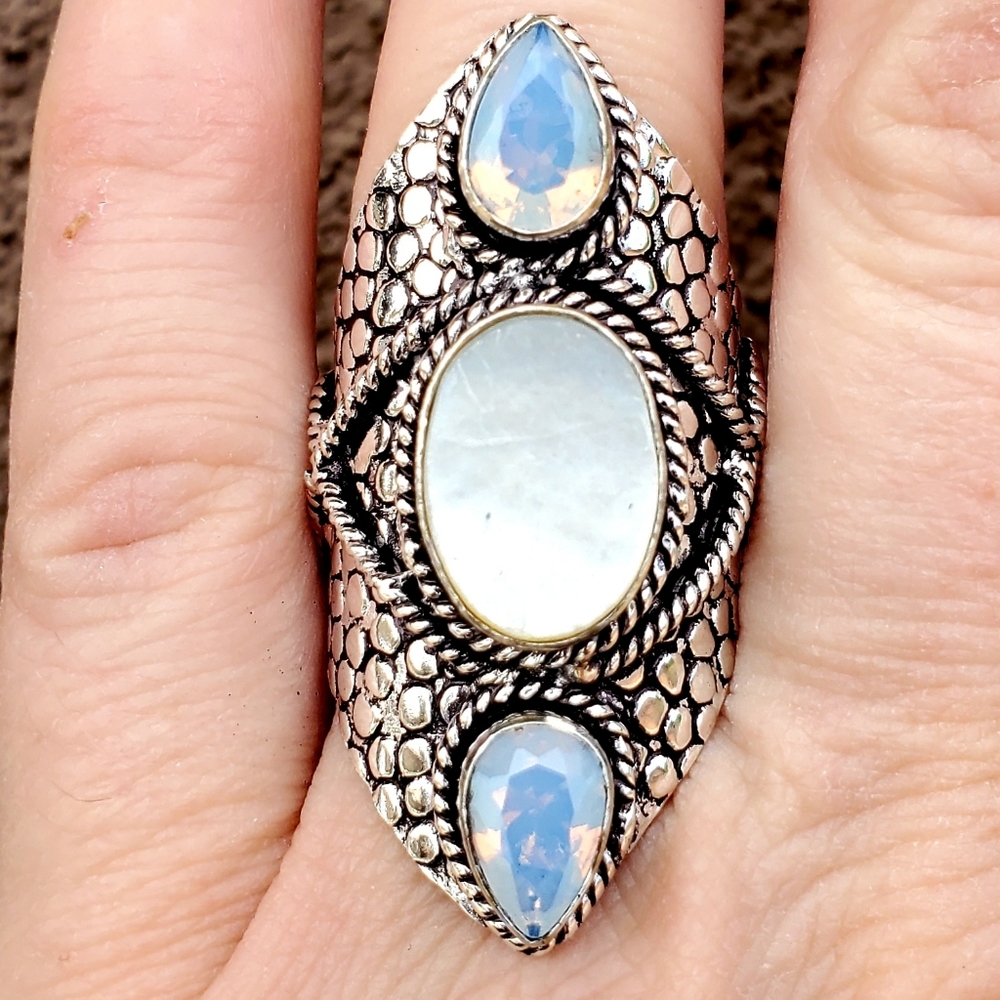 New Mother of Pearl & Milky Opal 925 Silver Statement Ring.